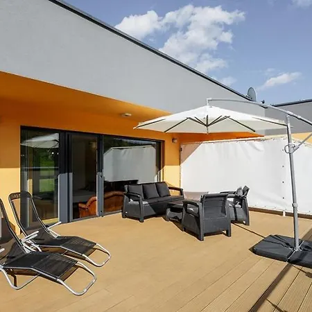 Appartamento Penthouse Rezidencia Minerál S Terasou